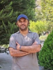 هادی  محمودی 